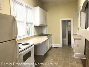 400 S Spring St in Greensboro, NC - Building Photo - Building Photo