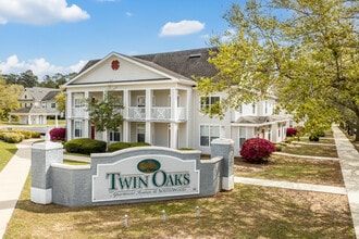 Twin Oaks at Southwood in Tallahassee, FL - Foto de edificio - Building Photo