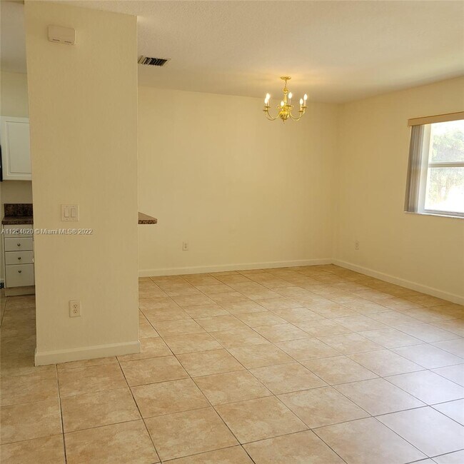 1480 NE 33rd Ave in Homestead, FL - Building Photo - Building Photo