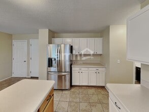 279 Rockmill St in Delaware, OH - Building Photo - Building Photo