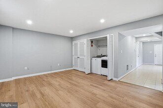 7730 Shadowcreek Terrace in Springfield, VA - Building Photo - Building Photo