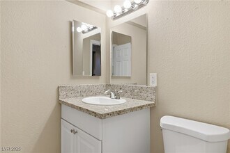 4039 Village Square in Las Vegas, NV - Building Photo - Building Photo