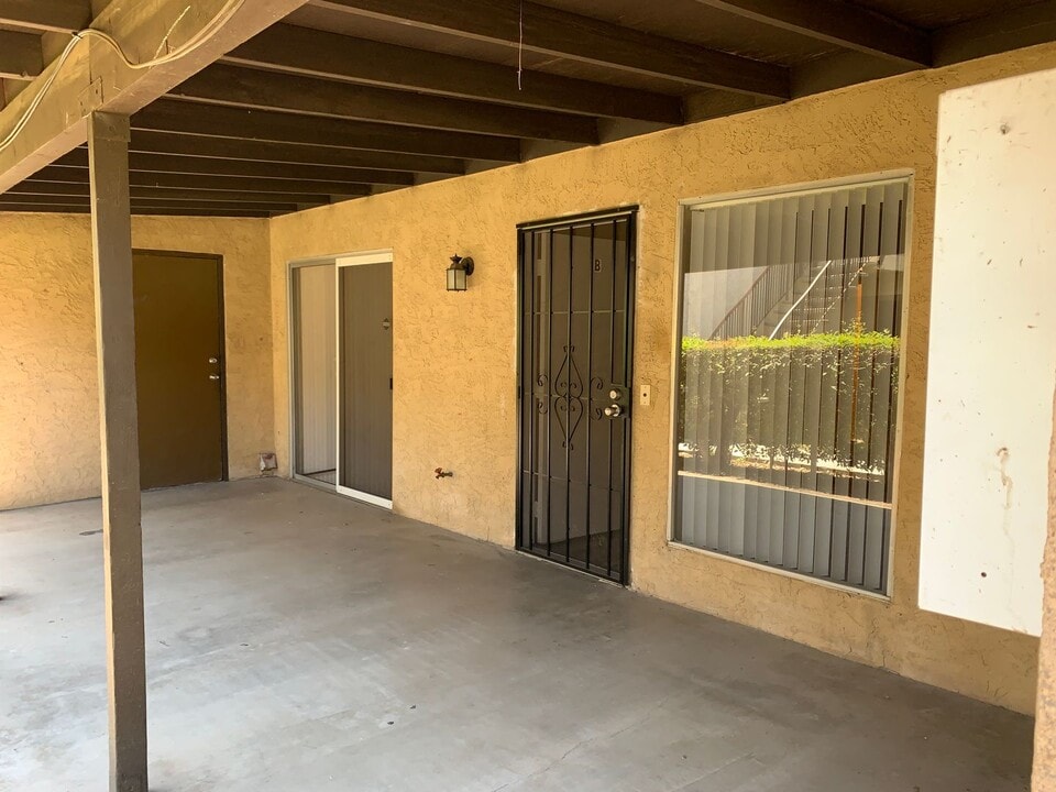 4401 Parkwood Ct in Bakersfield, CA - Building Photo