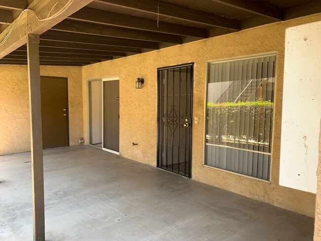 4401 Parkwood Ct