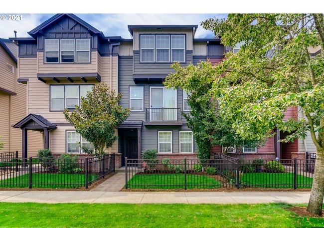 property at 4828 SE Teakwood St
