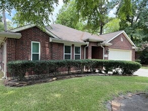 135 N Wynnoak Cir in The Woodlands, TX - Building Photo - Building Photo