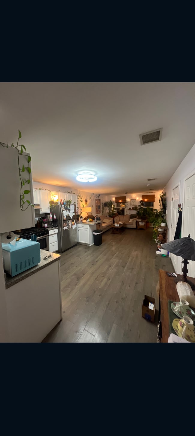 111 Hancock Ave, Unit 3