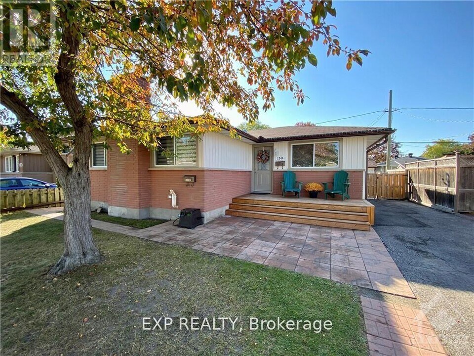 1344 Avenue U in Ottawa, ON - Building Photo