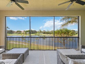 2481 Breakwater Wy in Naples, FL - Building Photo - Building Photo