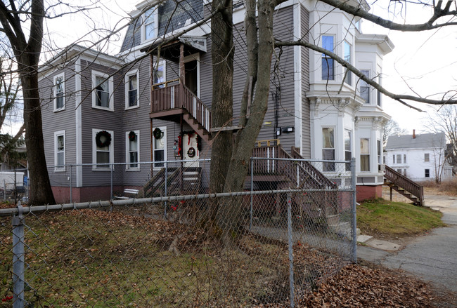 6-8 Sixth Ave in Haverhill, MA - Foto de edificio - Building Photo