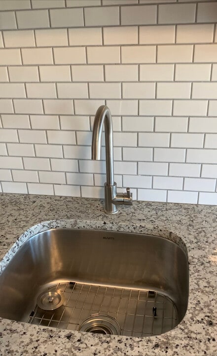 233 Richmond Ave in Buffalo, NY - Building Photo