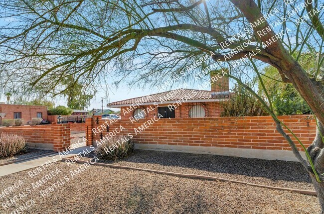 1590 E Hampton St in Tucson, AZ - Building Photo - Building Photo