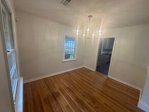 349 Laquita Dr SE in Atlanta, GA - Building Photo - Building Photo