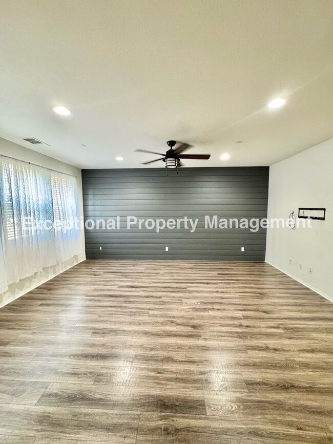16001 Chase Rd in Fontana, CA - Building Photo - Building Photo