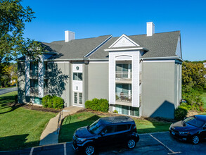 Eastwood Crossings in Kansas City, MO - Foto de edificio - Building Photo