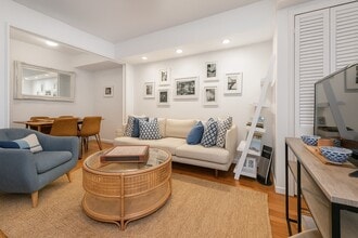 47 W 12th St, Unit 1 in New York, NY - Building Photo - Building Photo