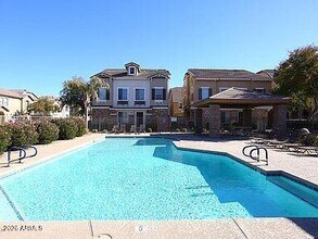 947 W Wendy Way in Gilbert, AZ - Foto de edificio - Building Photo