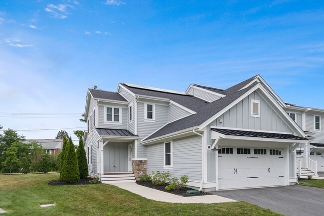 19 Lily Pond Ln in Lexington, MA - Building Photo - Building Photo