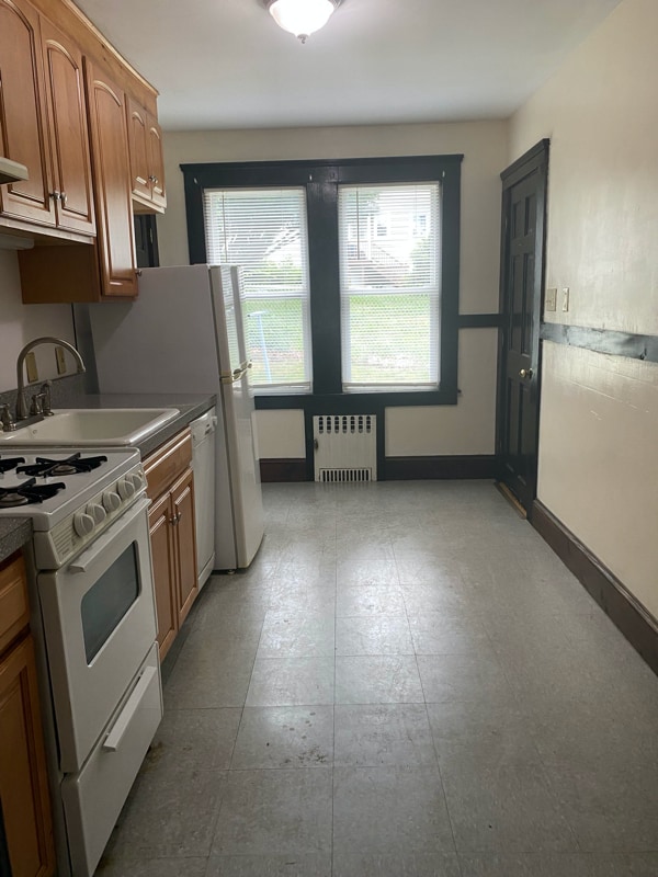 property at 3 Vine Ave