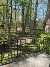 10618 Kenilworth Ave, Unit 203 in Bethesda, MD - Foto de edificio - Building Photo