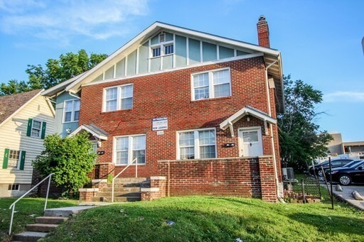 1106 Hamilton Way