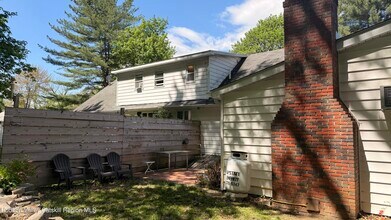 629 NY-208 in Gardiner, NY - Building Photo - Building Photo