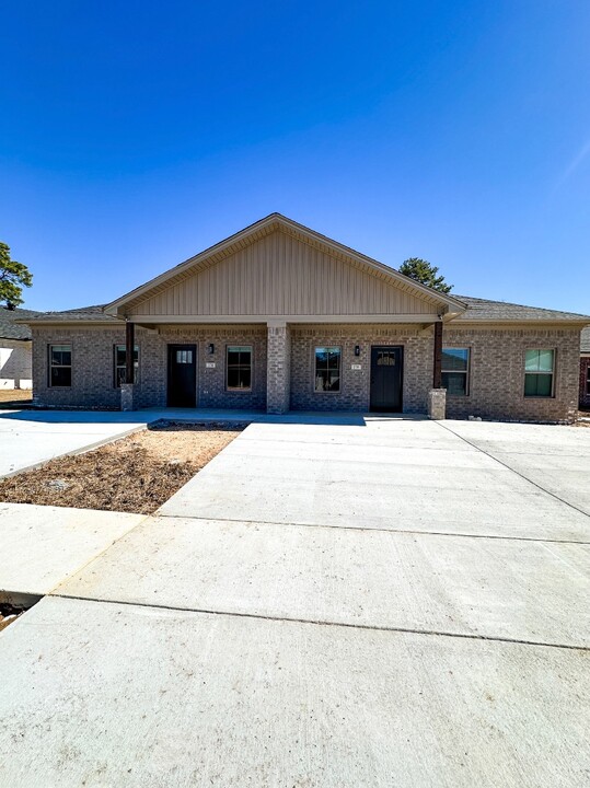 1704 Rosemary Dr in Tull, AR - Foto de edificio