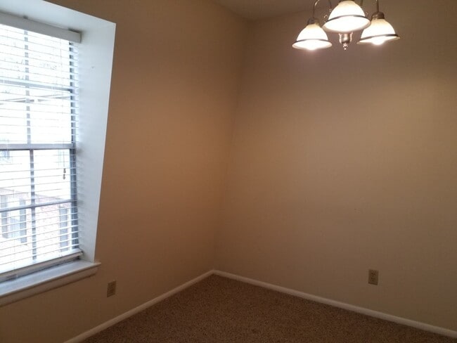 3824 Country Club Rd in Winston-Salem, NC - Building Photo - Building Photo