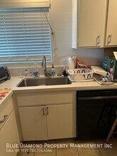 1615 Peacock Blvd in Oceanside, CA - Foto de edificio - Building Photo