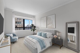 240 E 47th St in New York, NY - Building Photo - Building Photo