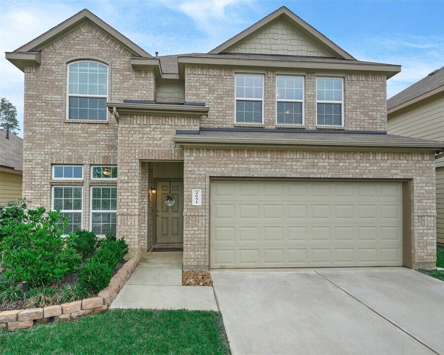 2651 Hoffman Ln in Conroe, TX - Building Photo