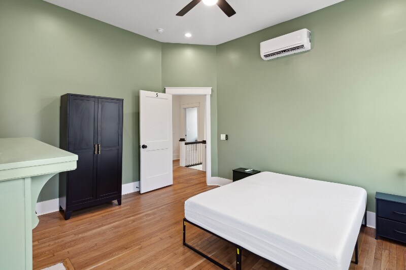 1133 E Henry St in Savannah, GA - Foto de edificio