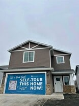 858 1st Ave N in Horace, ND - Building Photo