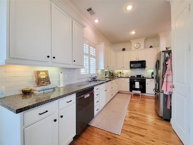 property at 1421 Bremond St