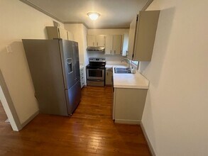 5516 Lakeshore Dr in Columbia, SC - Building Photo - Building Photo