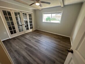 29031 Elmwood Dr in Shenandoah, TX - Building Photo - Building Photo