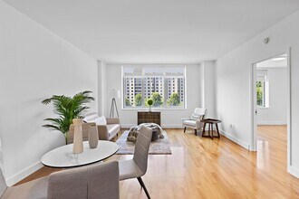 8100 River Rd in North Bergen, NJ - Building Photo - Building Photo