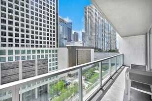 500 Brickell Ave, Unit 1208 in Miami, FL - Building Photo