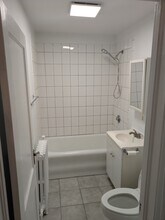 70 Benham St, Unit #1 in Hamden, CT - Building Photo - Building Photo