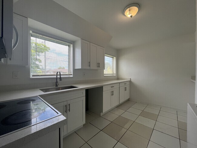 3620 NW 35th Ave in Lauderdale Lakes, FL - Building Photo - Building Photo