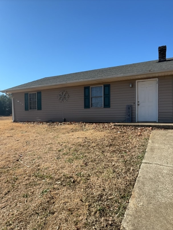 property at 725 Pickens Dr