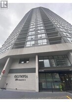 150 Charlton Ave E in Hamilton, ON - Building Photo