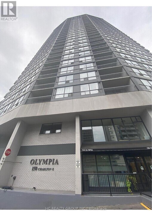 150 Charlton Ave E in Hamilton, ON - Building Photo