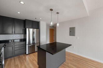 929 Portland Ave in Minneapolis, MN - Foto de edificio - Building Photo