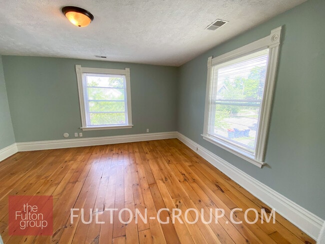 740 Fulton St E in Grand Rapids, MI - Foto de edificio - Building Photo