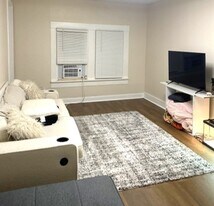 107 S Buchanan St, Unit Unit B in Marion, IL - Building Photo