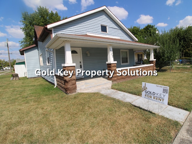 property at 1302 E 6th St
