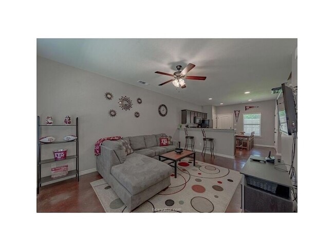 131 Watson St in Bryan, TX - Foto de edificio - Building Photo