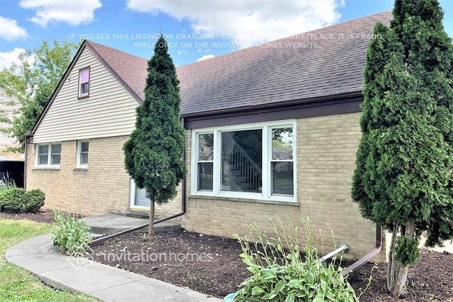 property at 4N157 7th Ave