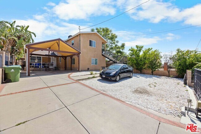 7752 Le Berthon St in Los Angeles, CA - Building Photo - Building Photo